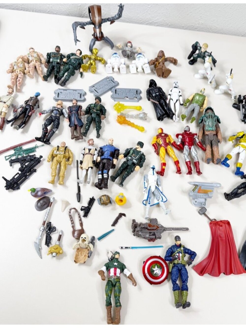 Large Lot Of  Star Wars Marvel And More Weapons /Accessories (35 Figures) GUC